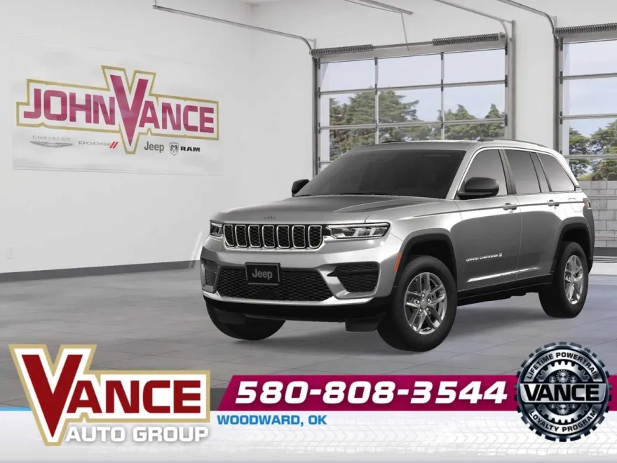2025 Jeep Grand Cherokee Laredo photo 1