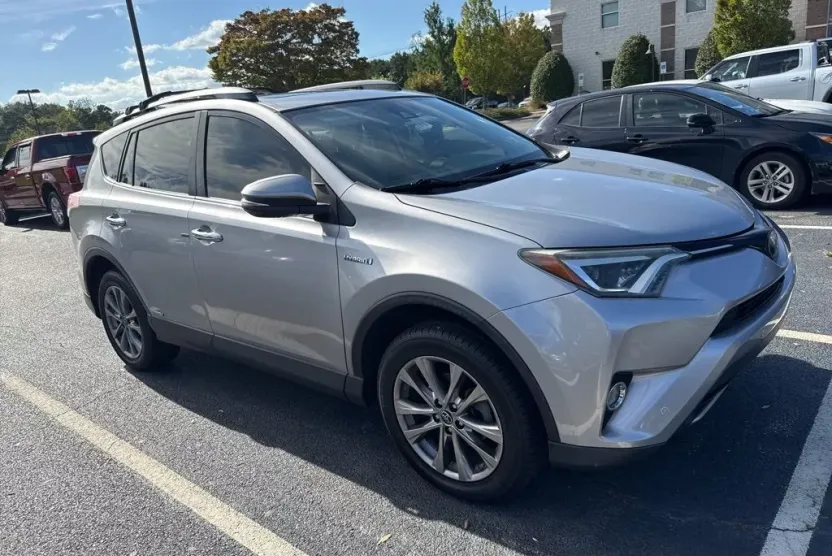 2018 Toyota RAV4 Hybrid Limited photo 1