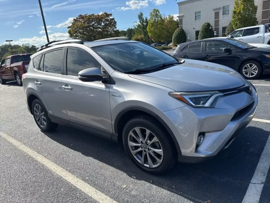 2018 Toyota RAV4 Hybrid Limited photo 1