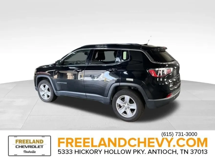 2022 Jeep Compass Latitude photo 1