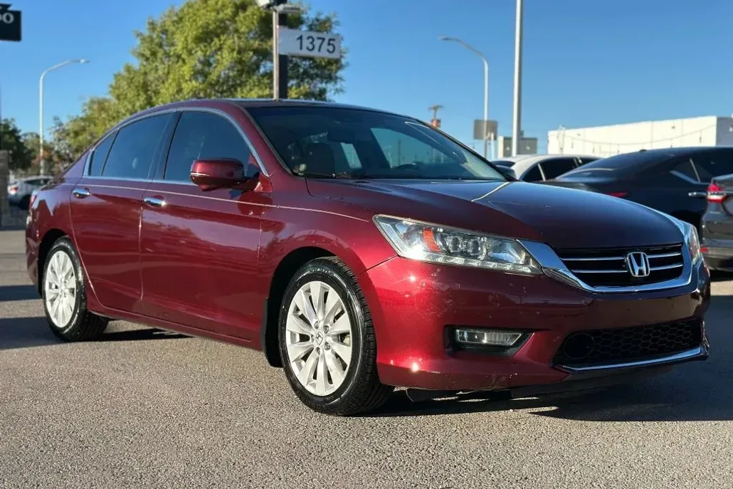 2013 Honda Accord Touring photo 1