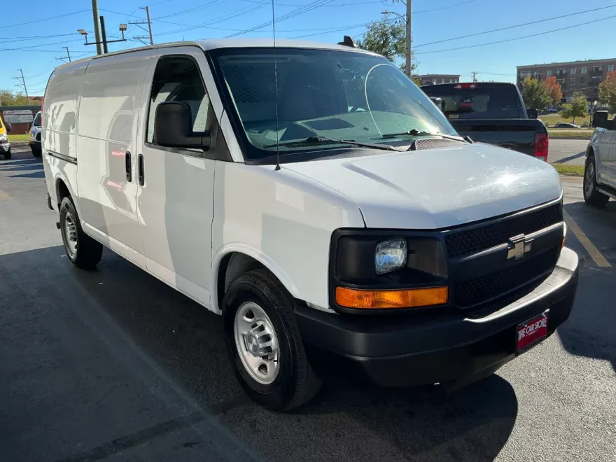 2016 Chevrolet Express Cargo Van 2500 photo 1