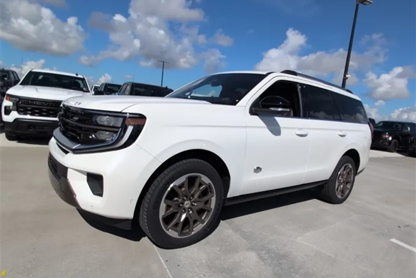 2025 Ford Expedition King Ranch photo 1