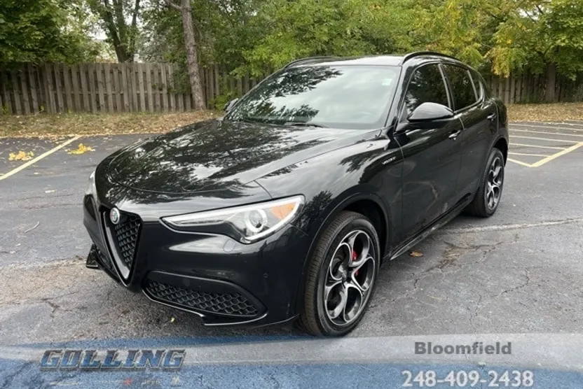 2023 Alfa Romeo Stelvio Ti photo 1