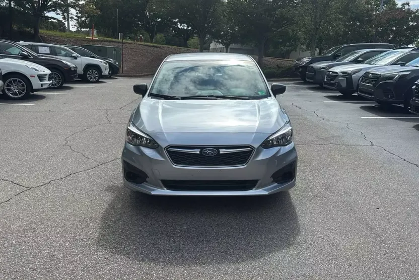 2019 Subaru Impreza 2.0i photo 1