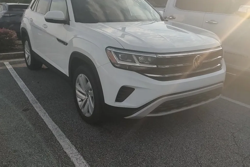 2021 Volkswagen Atlas Cross Sport SE Technology photo 1