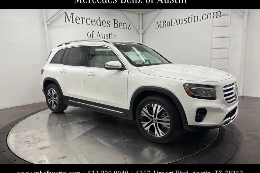2026 Mercedes Benz GLB 250 4MATIC photo 1