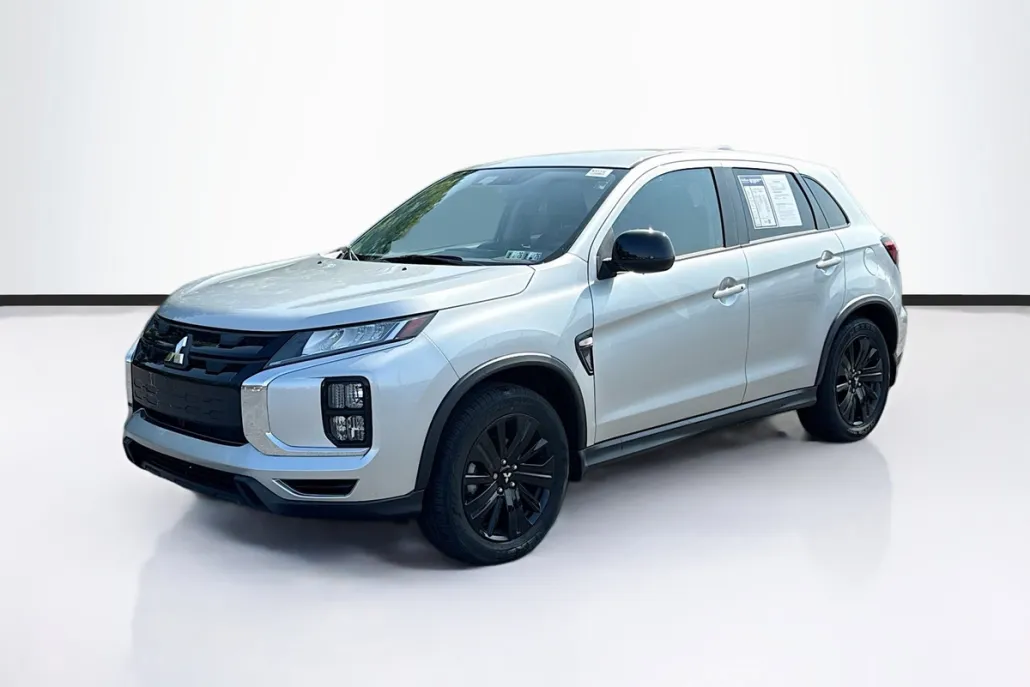 2022 Mitsubishi Outlander Sport ES photo 1