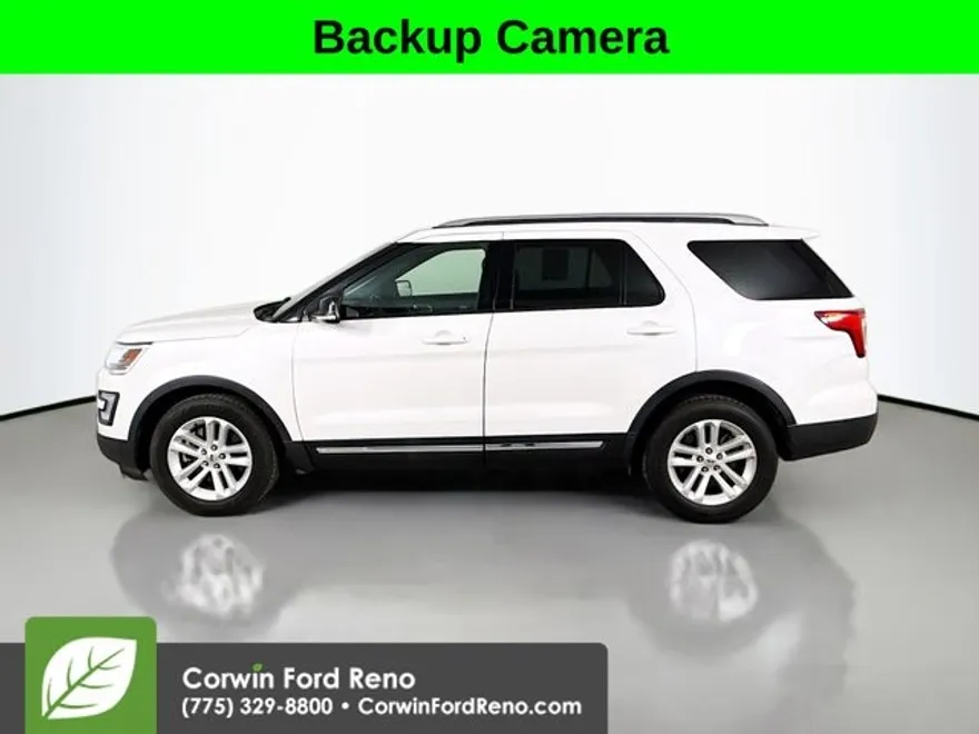 2016 Ford Explorer XLT photo 1