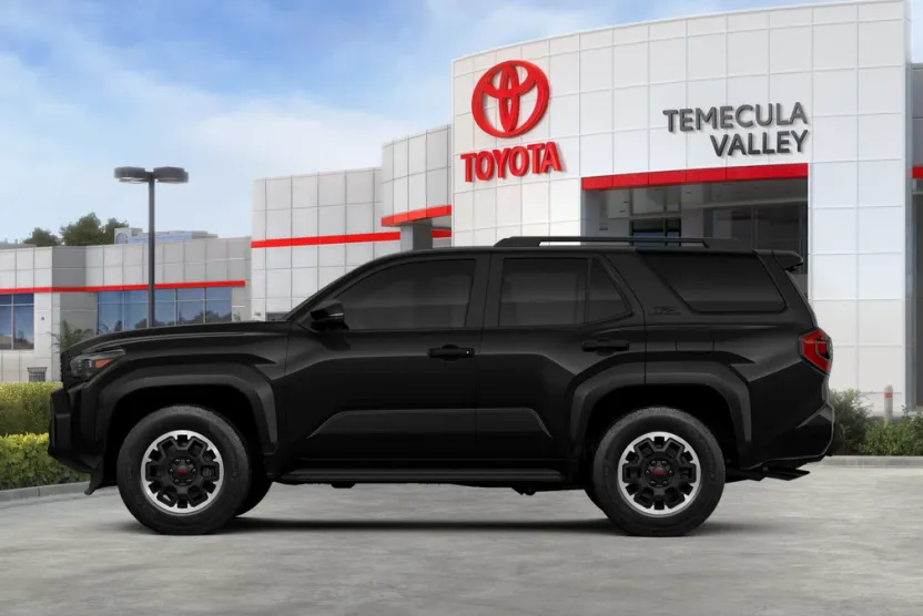 2025 Toyota 4Runner TRD Off-Road photo 1