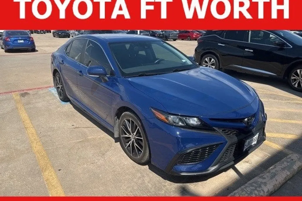 2023 Toyota Camry SE photo 1