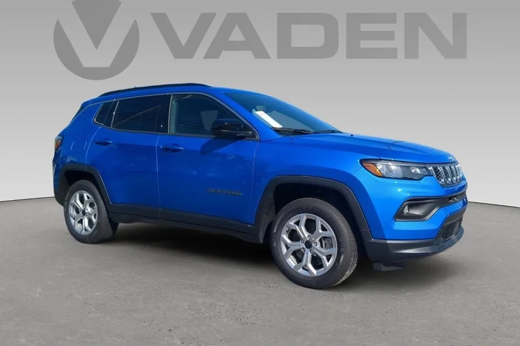 2025 Jeep Compass Latitude photo 1