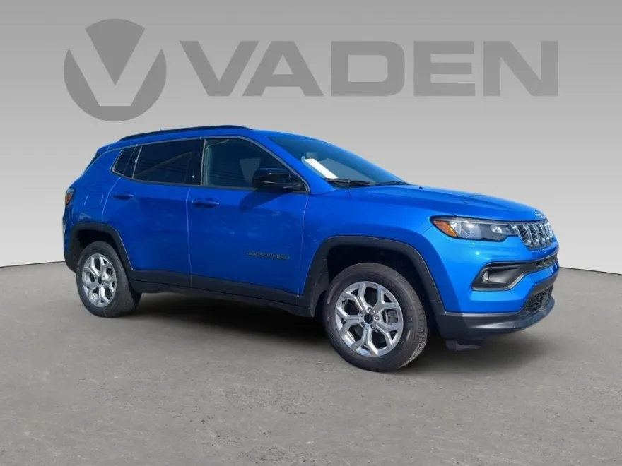 2025 Jeep Compass Latitude photo 1