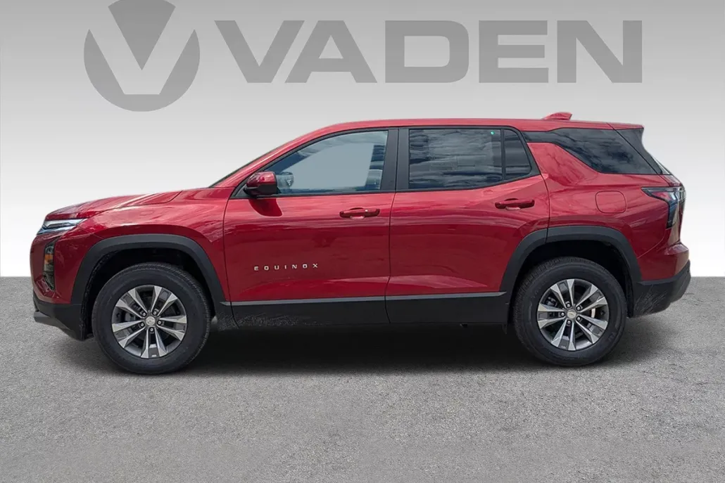 2026 Chevrolet Equinox LT photo 1