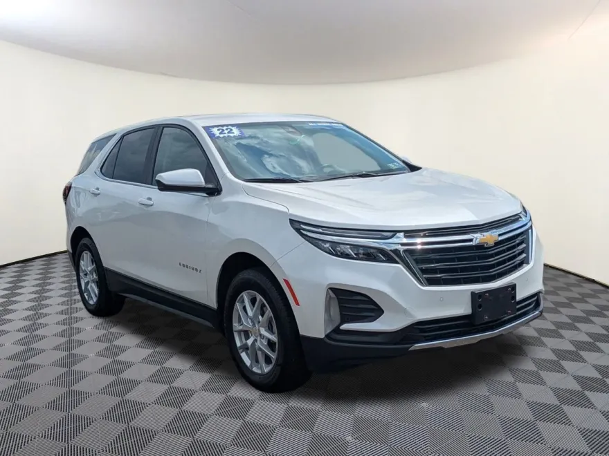 2022 Chevrolet Equinox LT photo 1