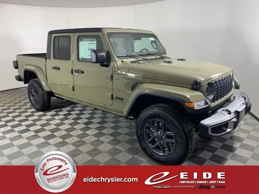 2025 Jeep Gladiator Sport S photo 1