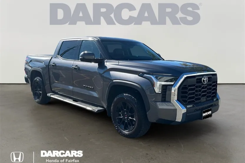2023 Toyota Tundra SR5 photo 1