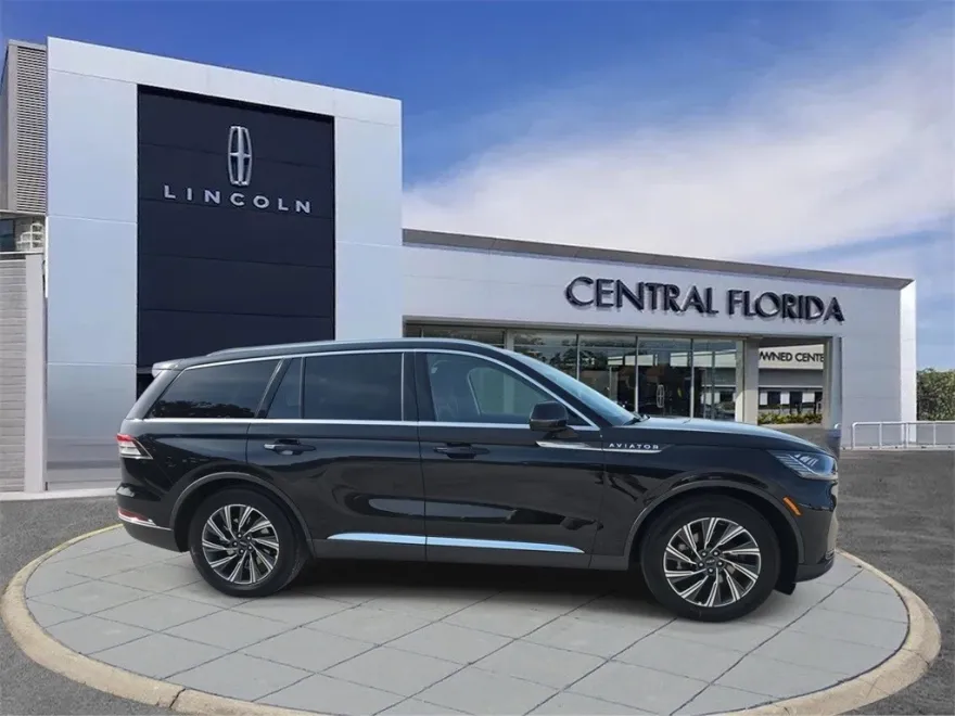 2025 Lincoln Aviator Premiere photo 1