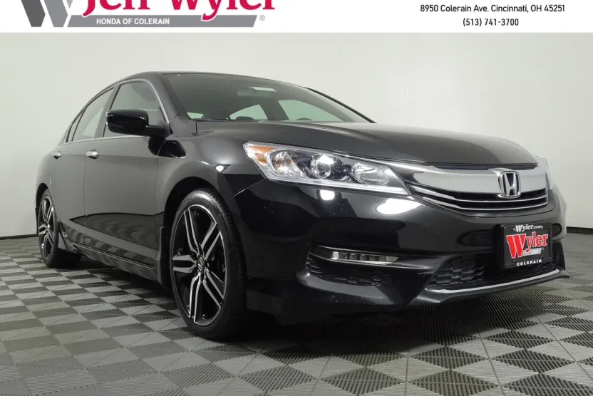 2017 Honda Accord Sport SE photo 1