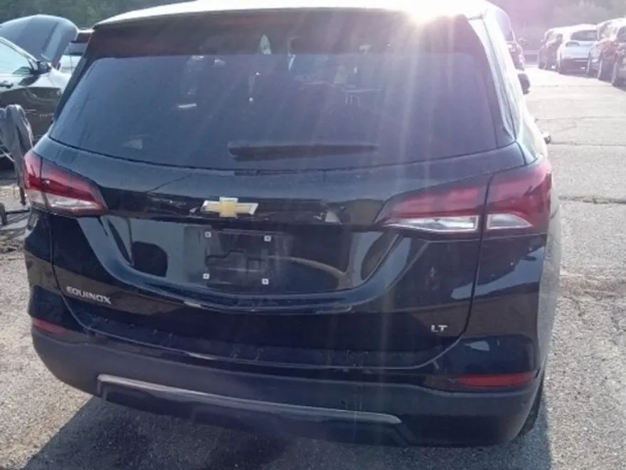 2023 Chevrolet Equinox LT photo 1