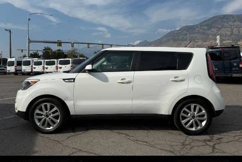 2018 Kia Soul Plus photo 1