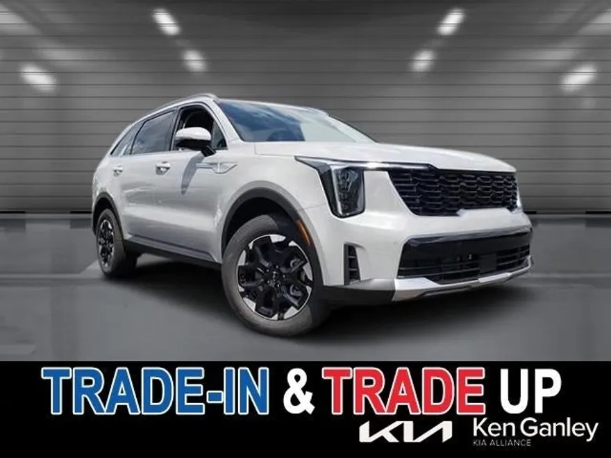 2025 Kia Sorento S photo 1