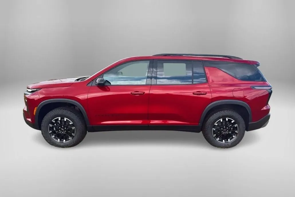 2026 Chevrolet Traverse Z71 photo 1