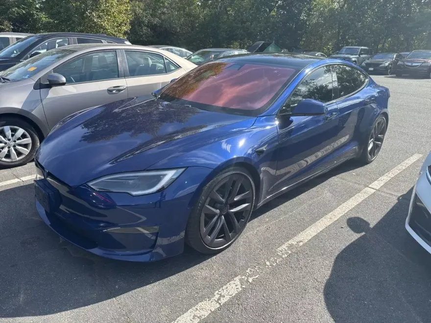 2022 Tesla Model S photo 1