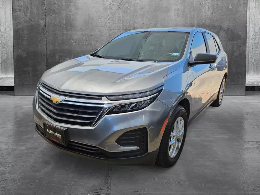 2024 Chevrolet Equinox LS photo 1