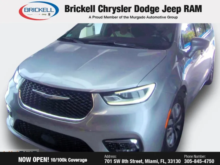 2021 Chrysler Pacifica Hybrid Touring L photo 1