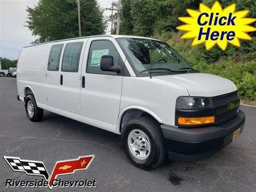2025 Chevrolet Express Cargo 2500 Base photo 1
