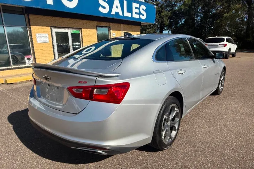 2019 Chevrolet Malibu RS photo 1