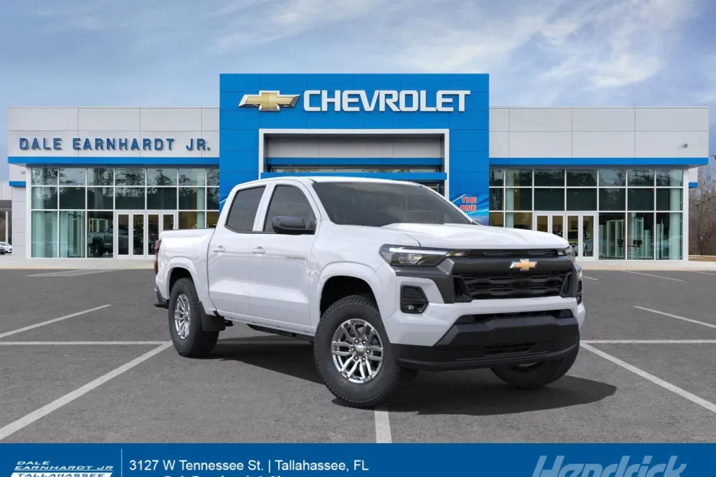 2025 Chevrolet Colorado Work Truck LT photo 1