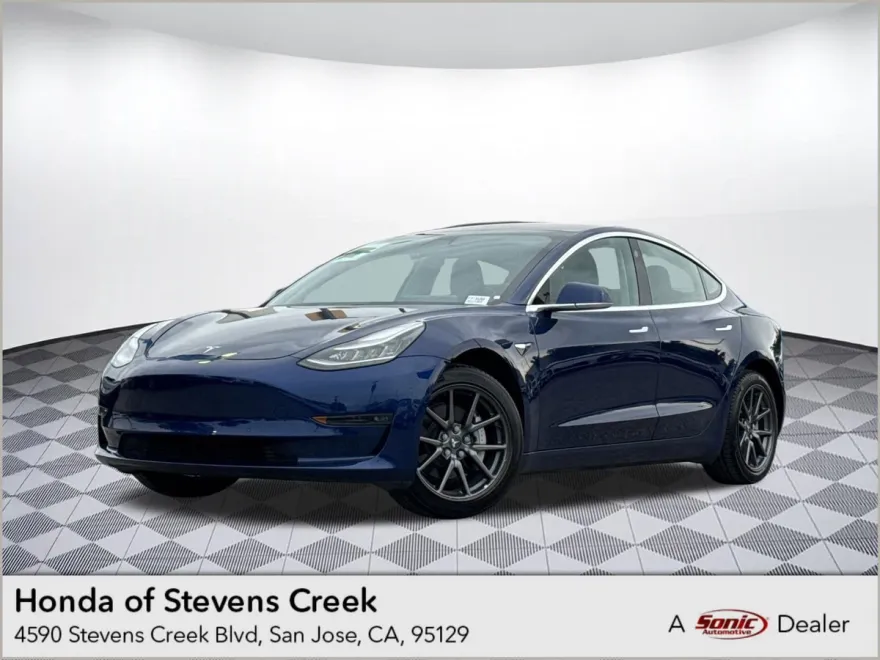 2018 Tesla Model 3 Long Range photo 1