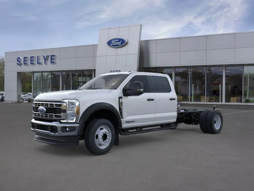 2025 Ford F-550 XL photo 1