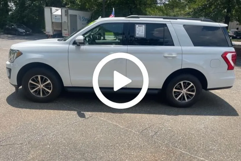 2021 Ford Expedition XLT photo 1
