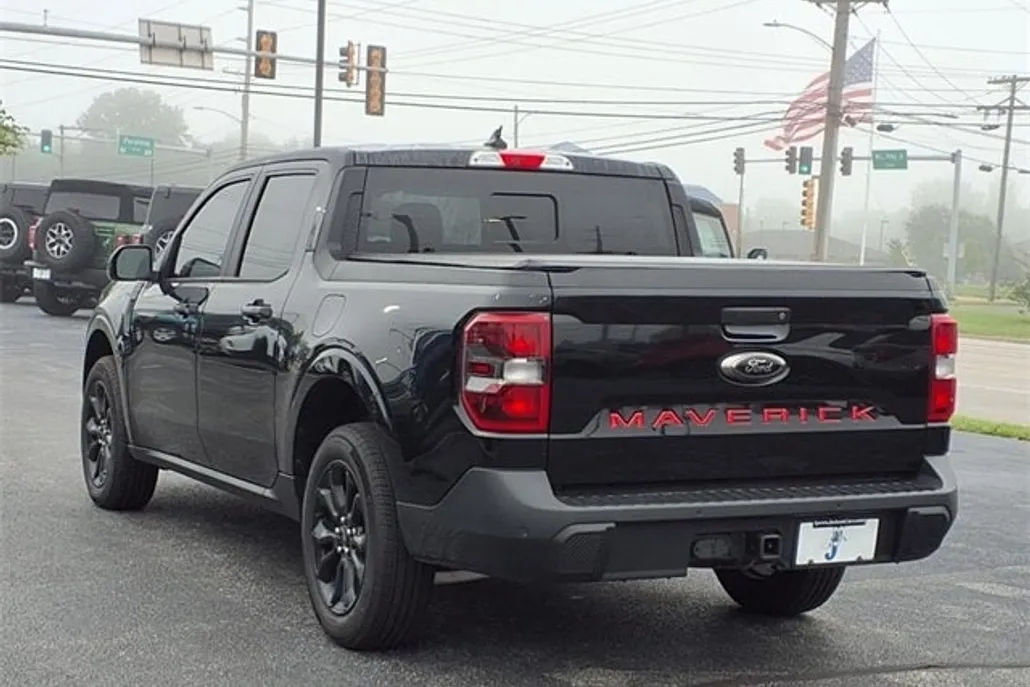 2024 Ford Maverick Lariat photo 1