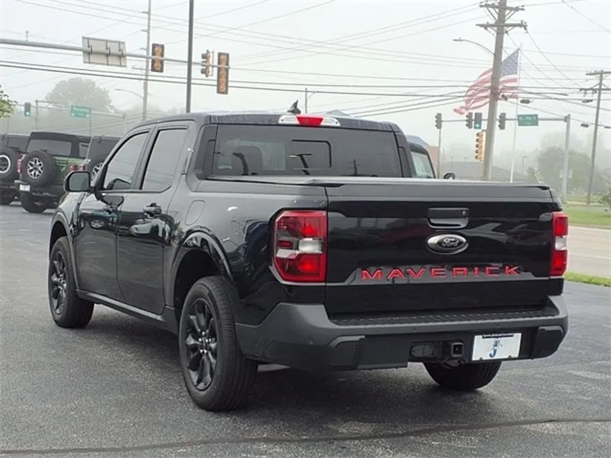 2024 Ford Maverick Lariat photo 1