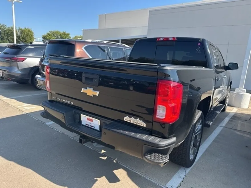 2018 Chevrolet Silverado 1500 High Country photo 1