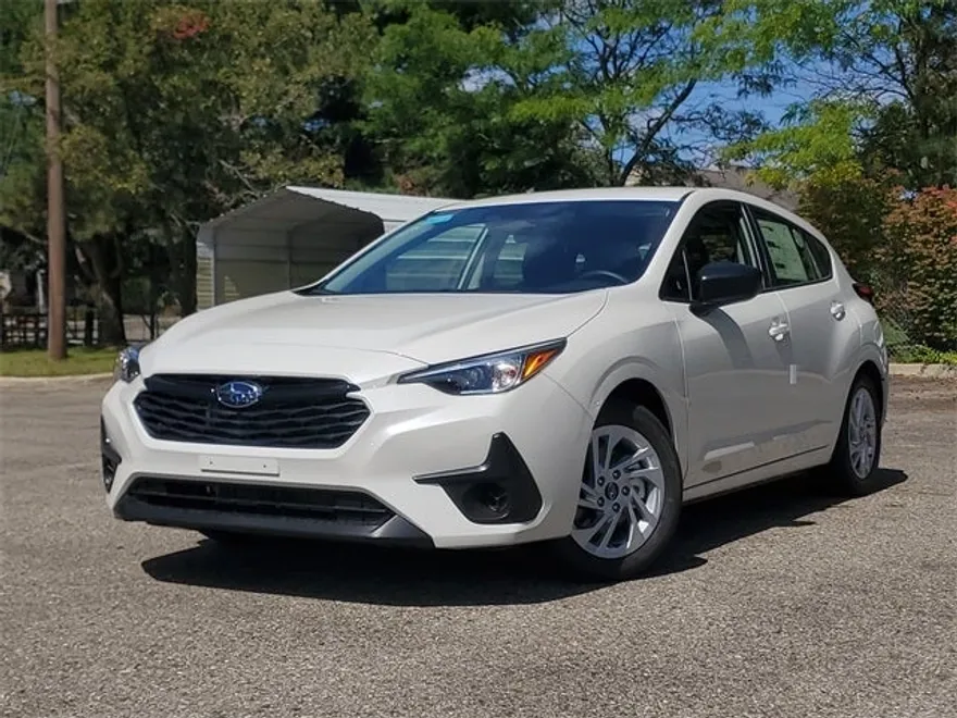 2025 Subaru Impreza Base photo 1