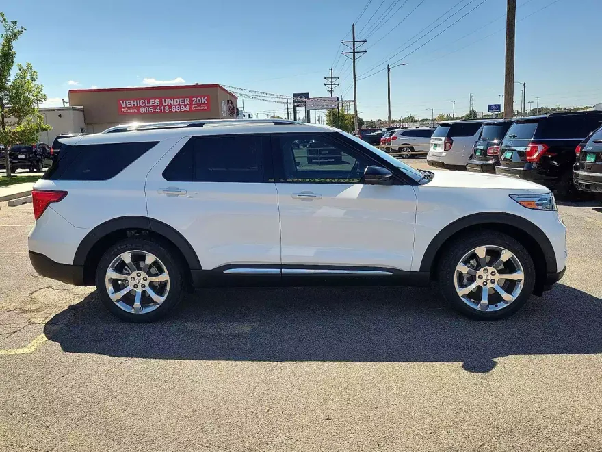 2020 Ford Explorer Platinum photo 1