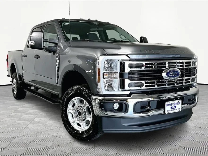 2025 Ford F-250 XLT photo 1