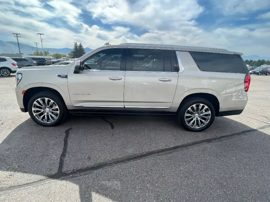 2021 Gmc Yukon XL Denali photo 1