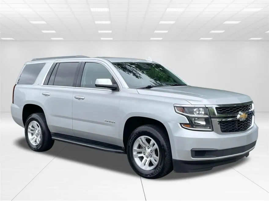 2016 Chevrolet Tahoe LT photo 1