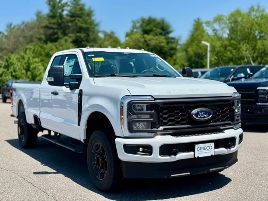 2025 Ford F-350 XL photo 1