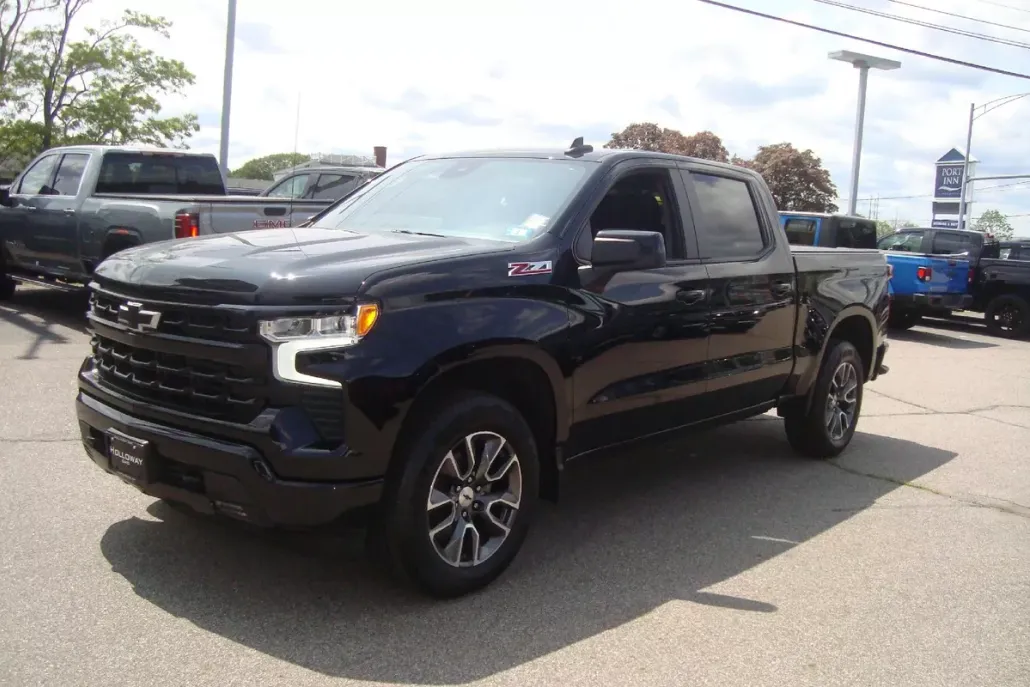2023 Chevrolet Silverado 1500 RST photo 1
