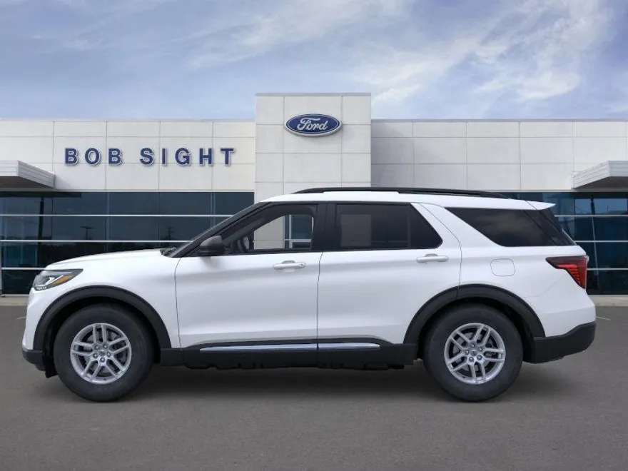 2025 Ford Explorer photo 1