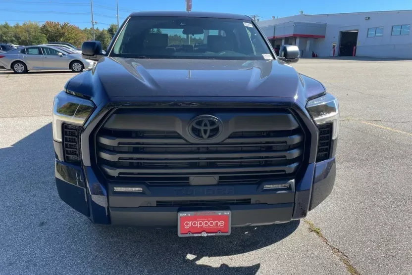 2026 Toyota Tundra SR5 CrewMax photo 1