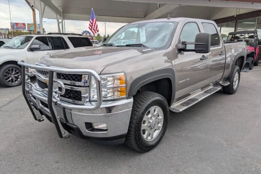 2013 Chevrolet Silverado 2500HD LT photo 1