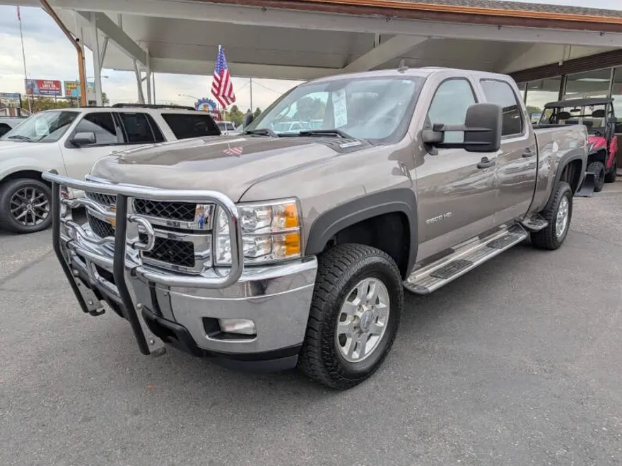 2013 Chevrolet Silverado 2500HD LT photo 1